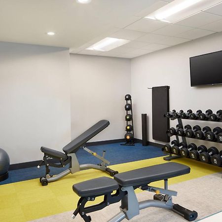 Towneplace Suites By Marriott Tampa Casino Area Orient Park Luaran gambar