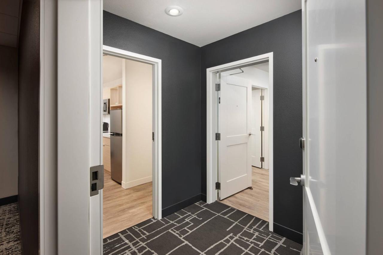 Towneplace Suites By Marriott Tampa Casino Area Orient Park Luaran gambar