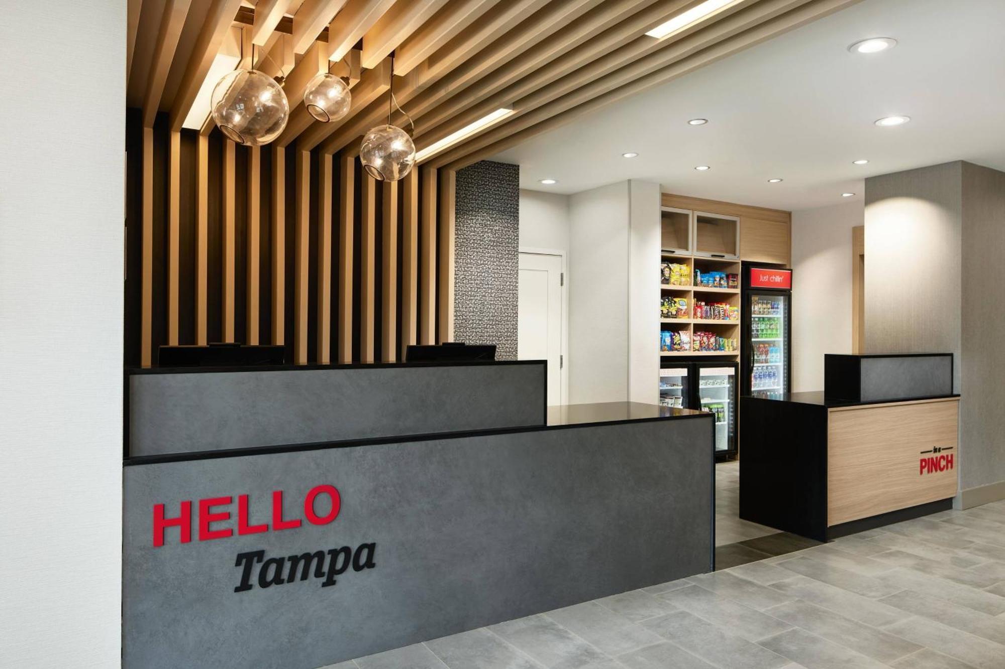 Towneplace Suites By Marriott Tampa Casino Area Orient Park Luaran gambar